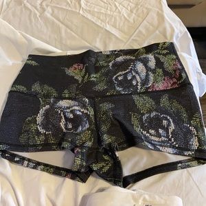 Lululemon women’s yoga shorts